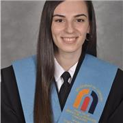 Maestra de primaria especializada en inglés y refuerzo de todas las asignaturas.